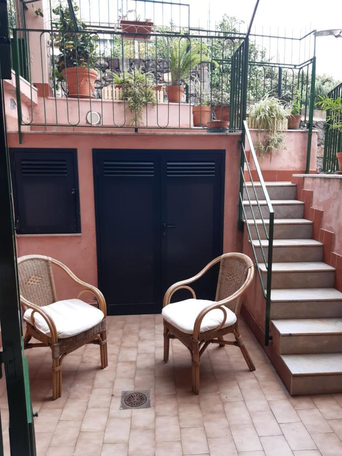 Casa Vacanze Rosa Aci Trezza Bagian luar foto