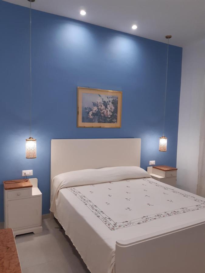 Casa Vacanze Rosa Aci Trezza Bagian luar foto
