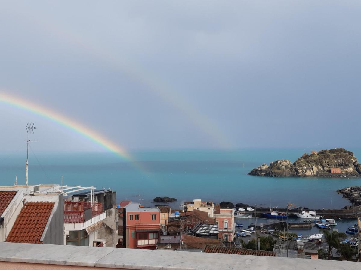 Casa Vacanze Rosa Aci Trezza Bagian luar foto