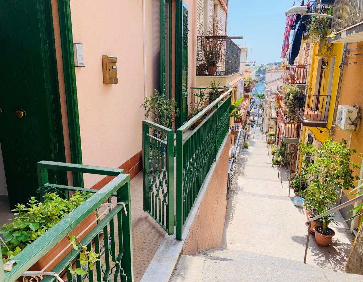 Casa Vacanze Rosa Aci Trezza Bagian luar foto