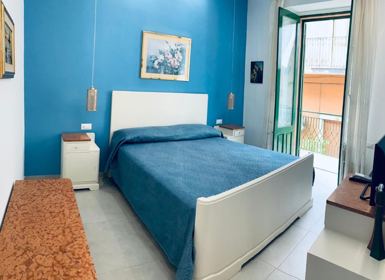 Casa Vacanze Rosa Aci Trezza Bagian luar foto