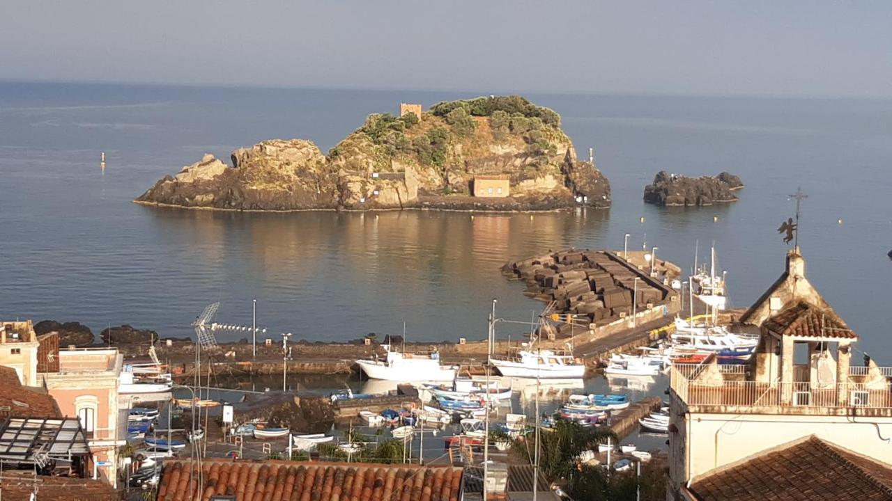 Casa Vacanze Rosa Aci Trezza Bagian luar foto
