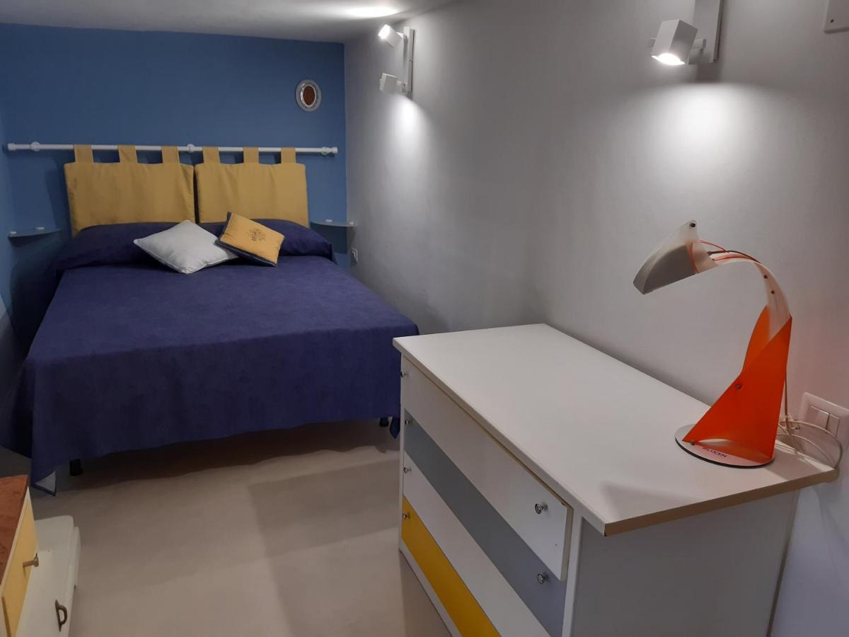 Casa Vacanze Rosa Aci Trezza Bagian luar foto
