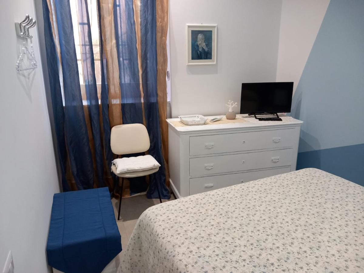 Casa Vacanze Rosa Aci Trezza Bagian luar foto